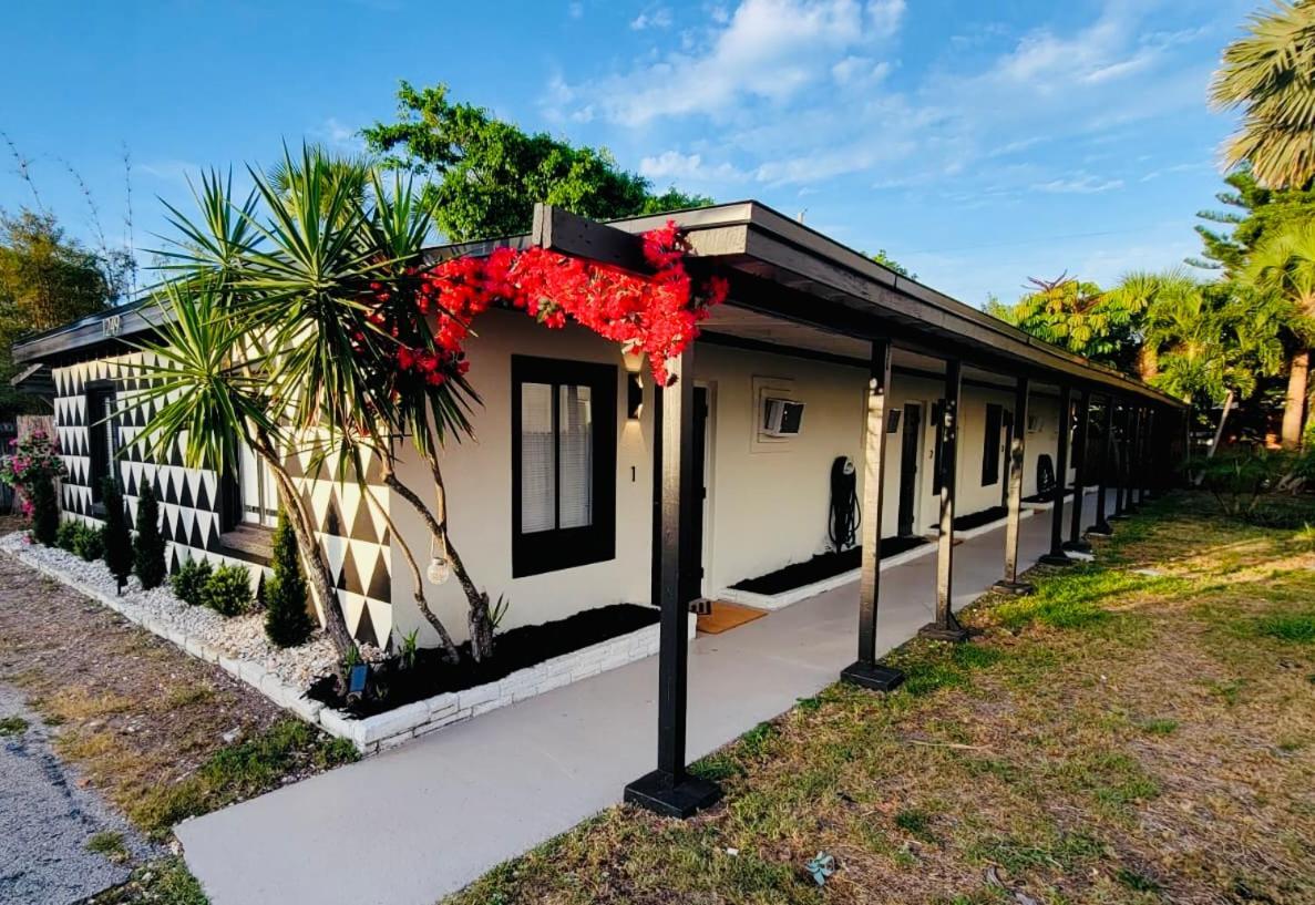 Beach Bungalows By The Sea 3 Cocoa Beach Exterior photo