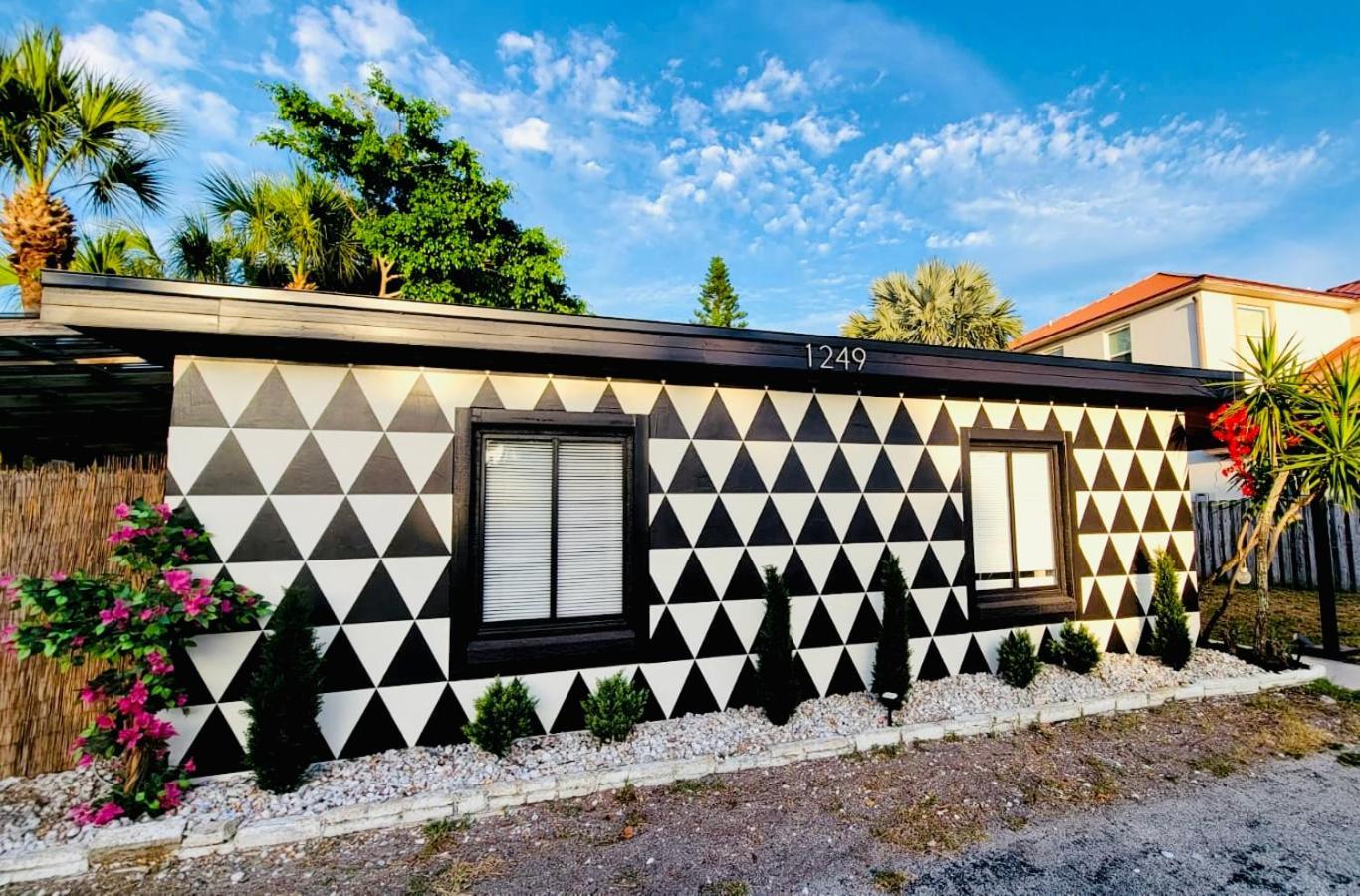 Beach Bungalows By The Sea 3 Cocoa Beach Exterior photo